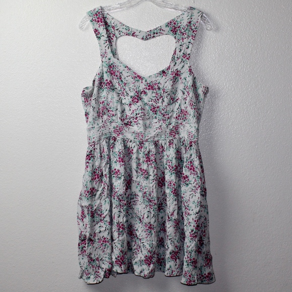LC Lauren Conrad Floral Skater Dress Cut out - Picture 2 of 8